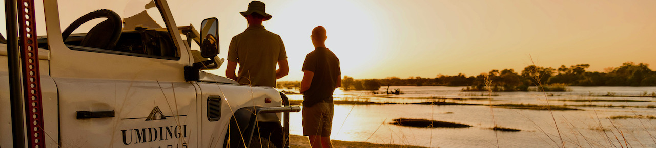 Wild Zambezi, Zambezi National Park mobile safari sunset drinks